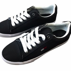 Tommy Hilfiger Women’s Sneakers Black size 9.5